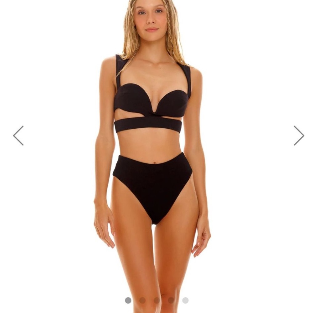 Agua Bendita Elegant Black Swimwear